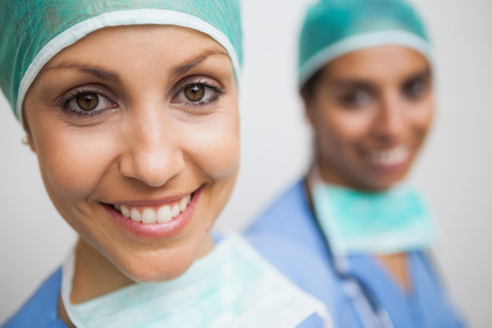 15-Jobs-That-Pay-Under-$15-An-Hour-Surgical-Technologists