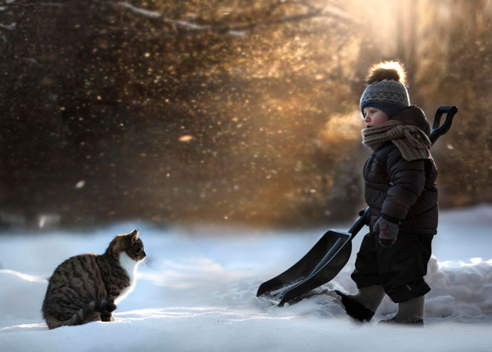 Mothers-Incredible-Photos-Capture-Her-Young-Sons-Magical-Bond-With-Animals-6